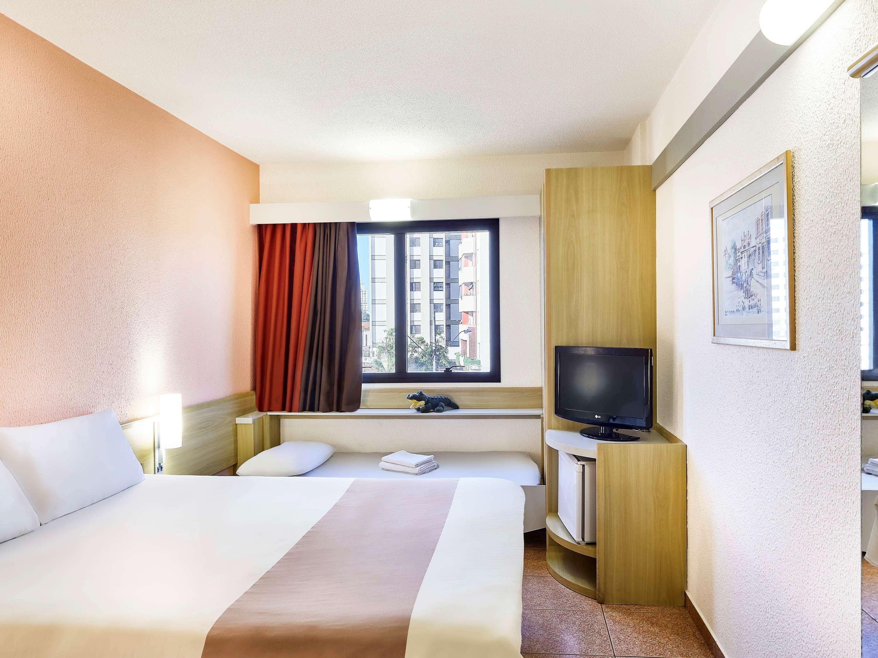 Ibis Taubate Hotel Exterior photo
