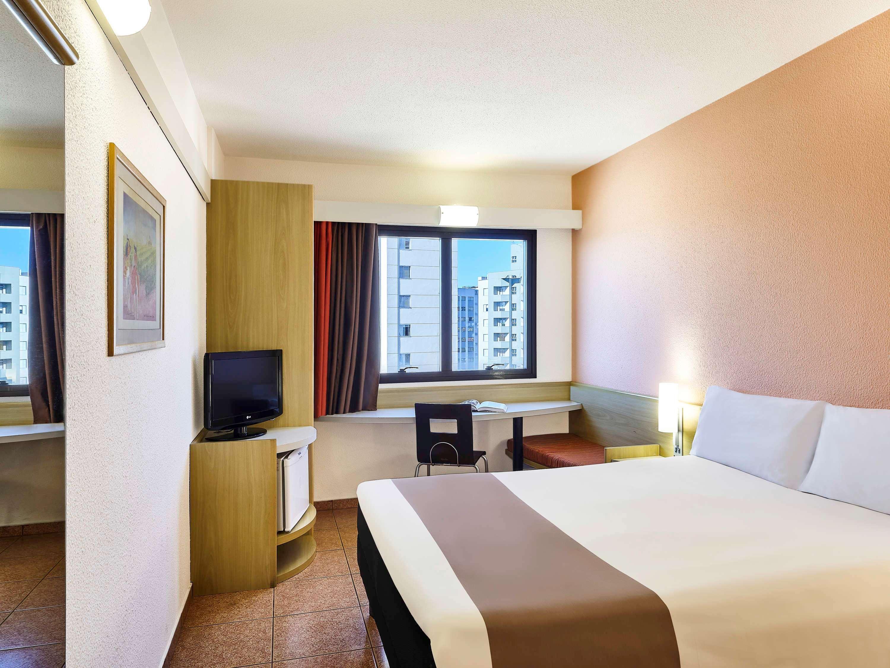 Ibis Taubate Hotel Exterior photo